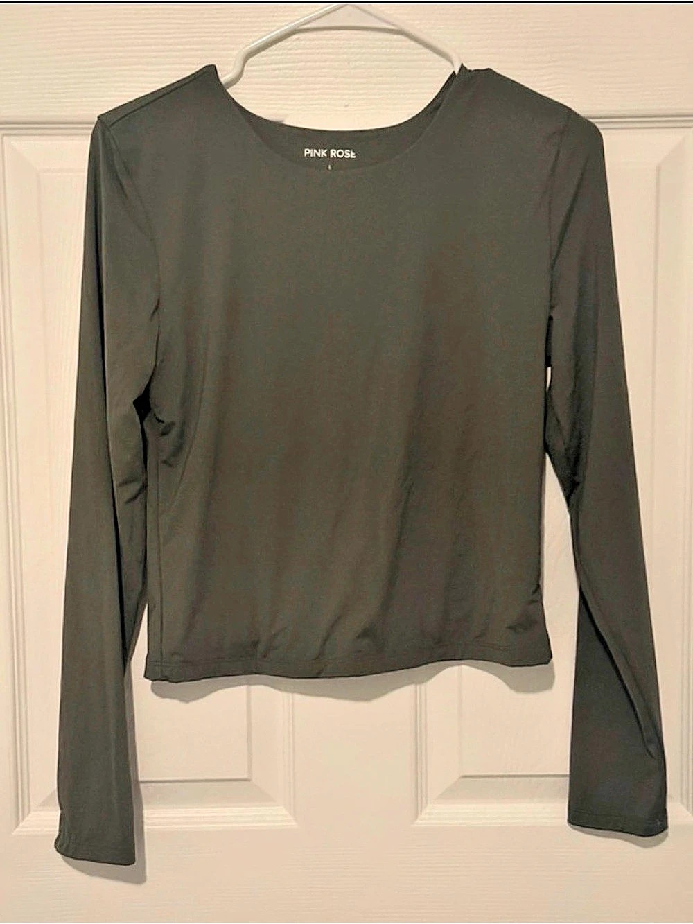 Pink Rose Long Sleeve Top in Dark Green Like New